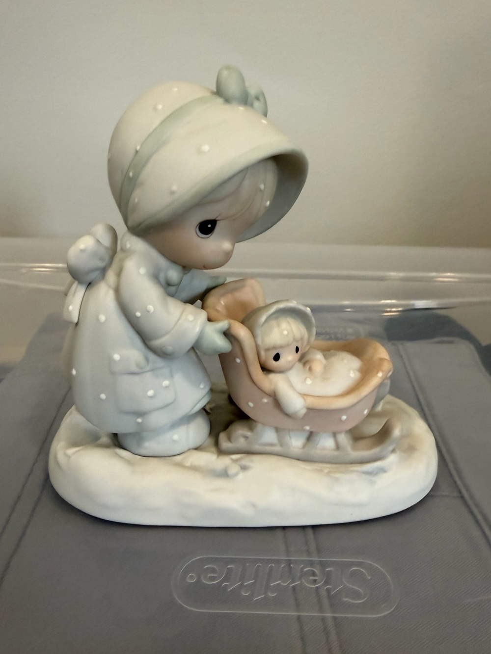Precious Moments January Mom/Girl w/Baby in Sled Figurine Display 1987
